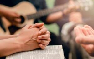 Alabar desde el móvil: ¡práctico y fácil!!