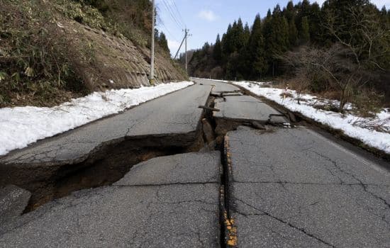 La Tierra Tiembla y la Alerta que Viene del Bolsillo