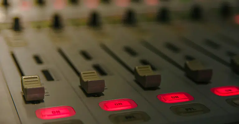 ¡Radio AM FM en tu móvil!