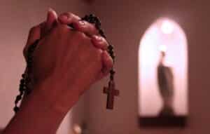 Reza en cualquier lugar: apps del rosario