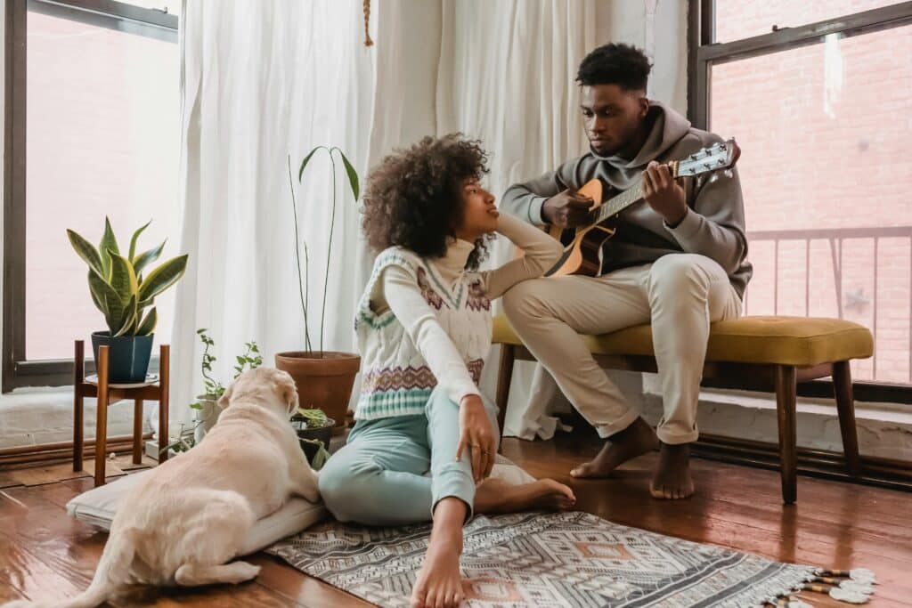 Música Romántica en tu Celular: Amor a un Toque