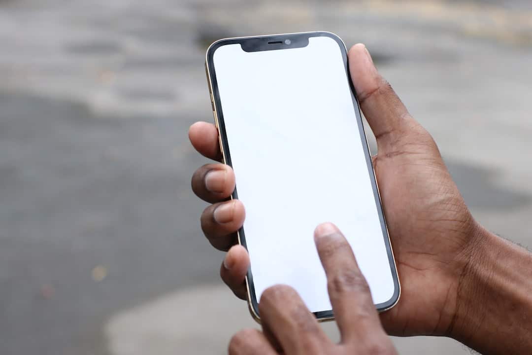 Accede a Siri Directamente con Nueva App Móvil