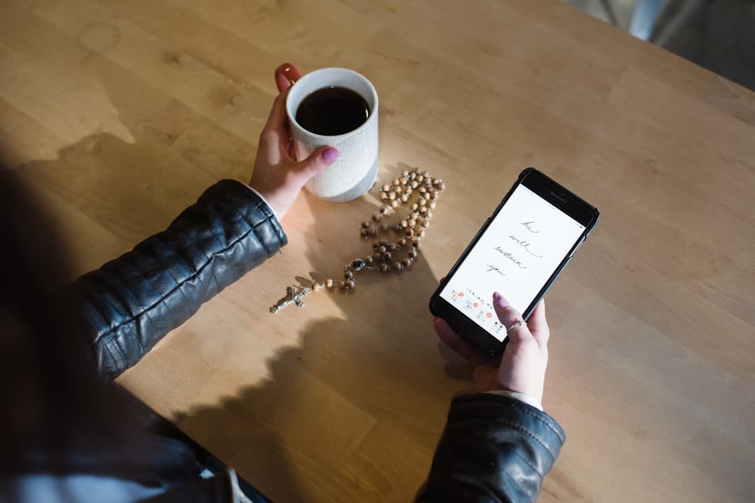 App para rezar el Rosario: guía práctica y sencilla